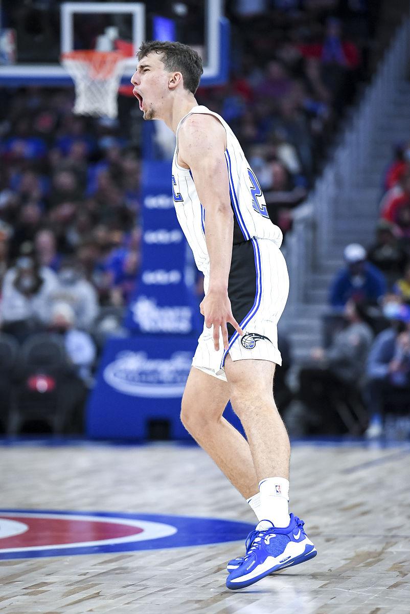 星空体育-约基奇惊艳全场，助攻爆棚助攻爆棚，篮网逆转取胜！的简单介绍