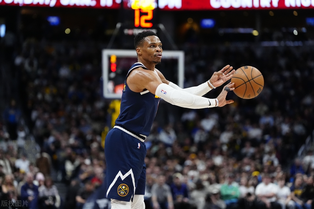 星空体育官网-威少惊艳全场，塔图姆助攻爆棚，迎来胜利逆转取胜！