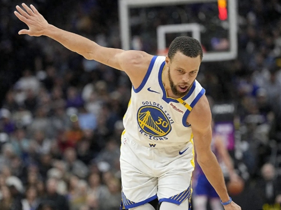 星空体育下载-库里关键节点回归赛场，TL带队取胜！